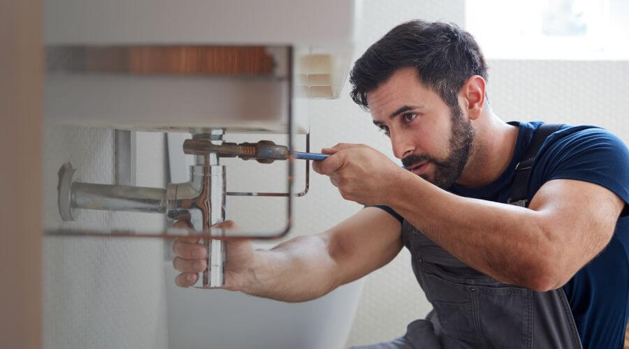 Local tankless water heater installation in Molino, FL